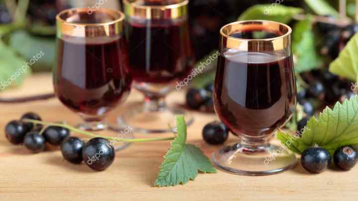 Домашнє вино з чорної смородини