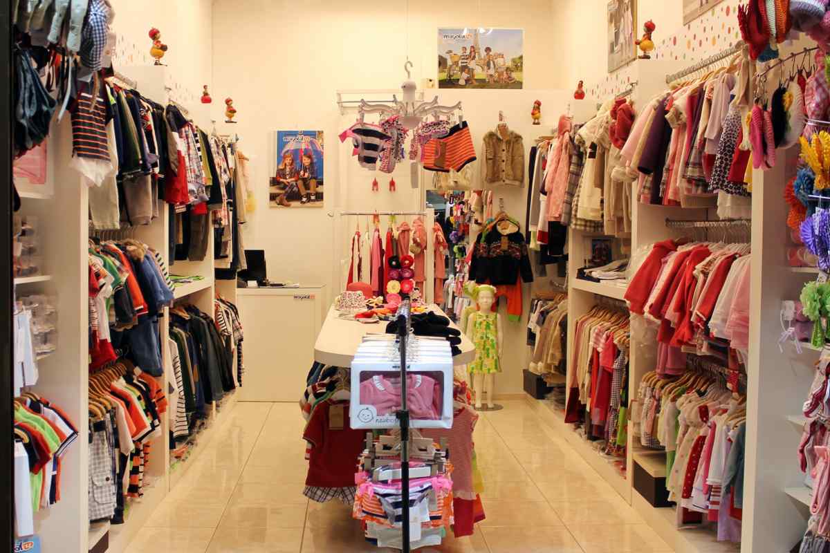 Як відкрити маленький магазин одягу
