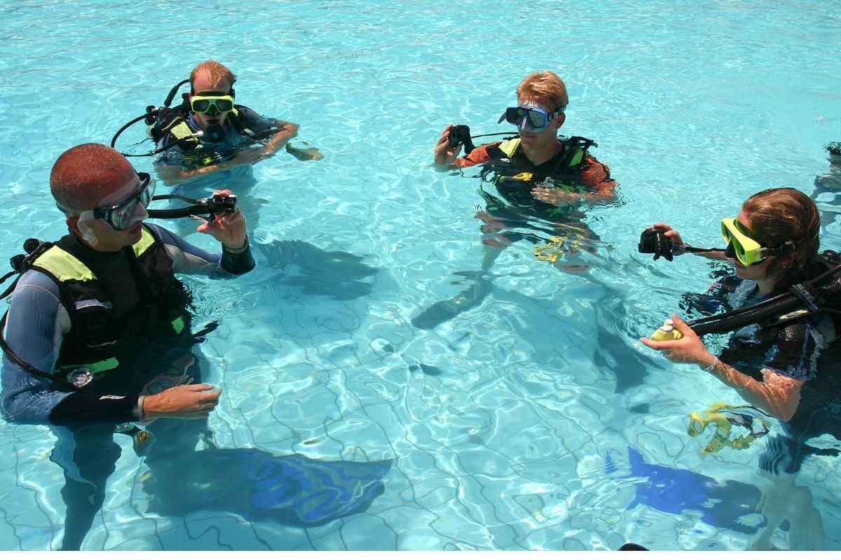 Як вибрати інструктора для підводного плавання