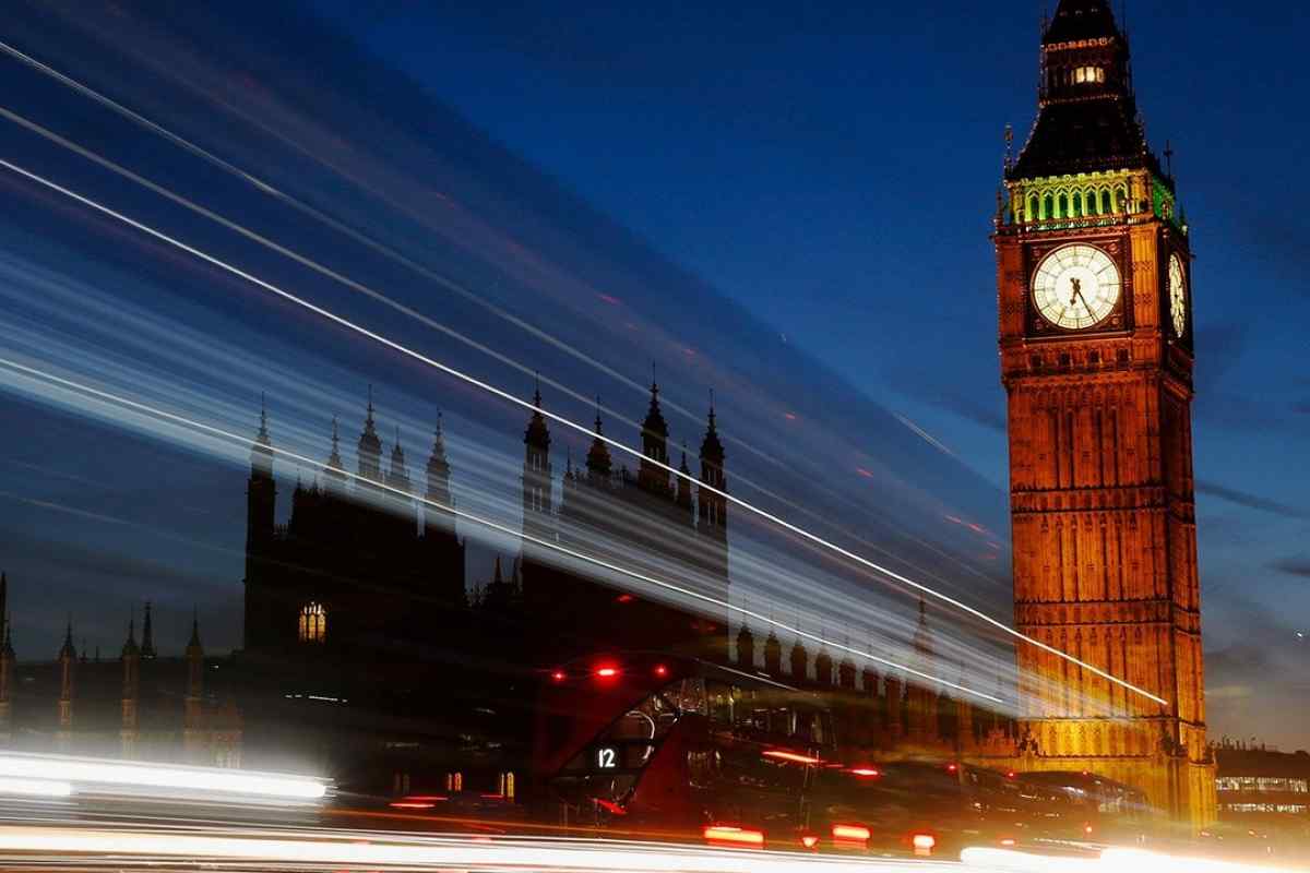 Чому годинник у Лондоні називається "Біг Бен"