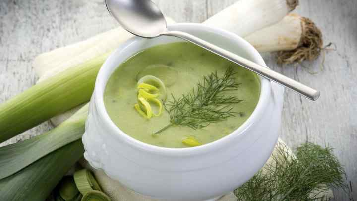 Правильне харчування: рецепт супу з лука-порея