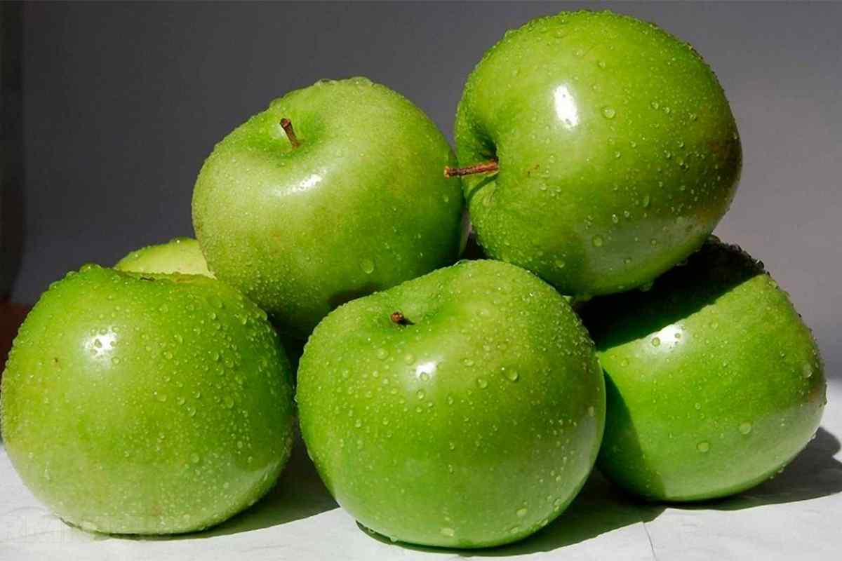 Яблука кислих сортів: особливості використання