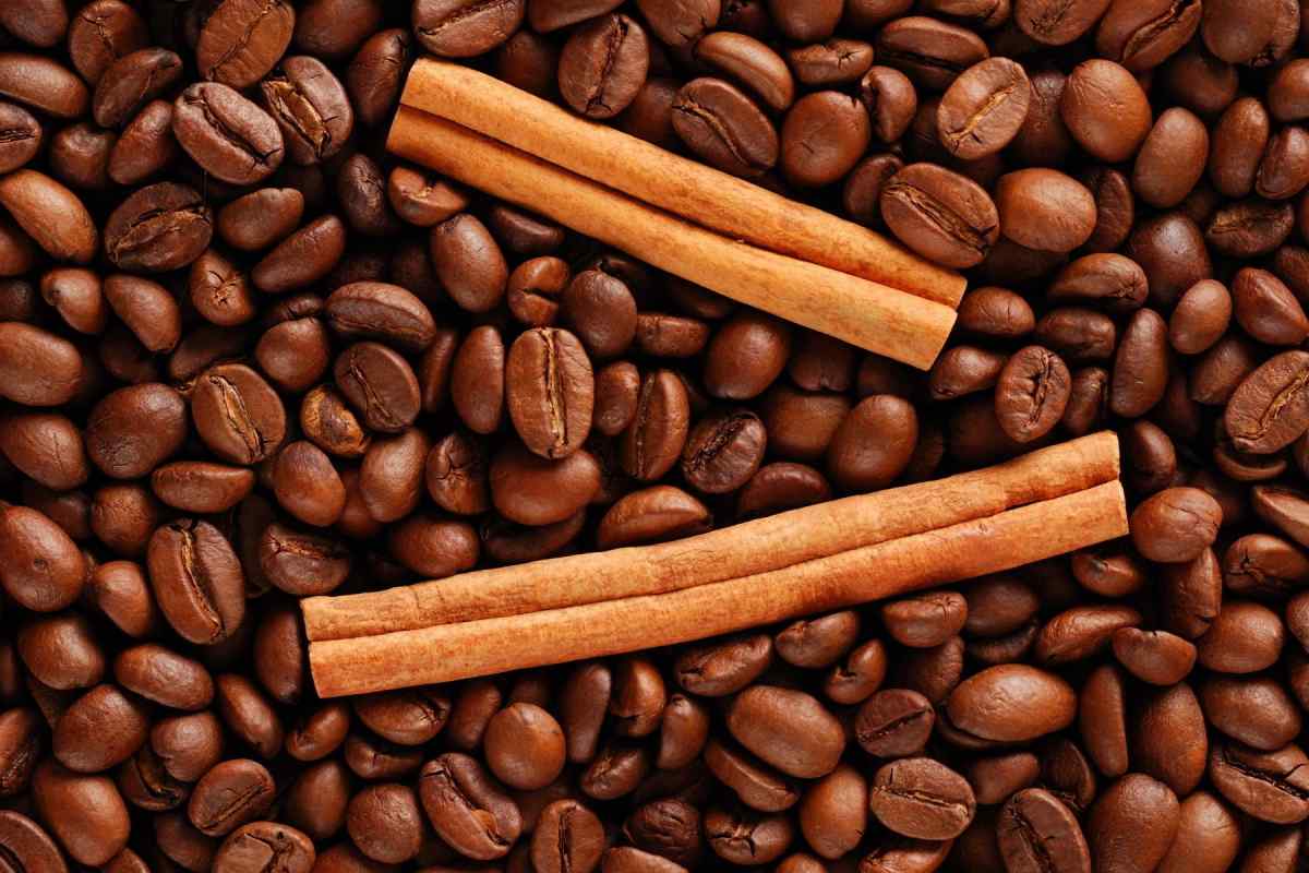 Чим можна ароматизувати каву при варінні