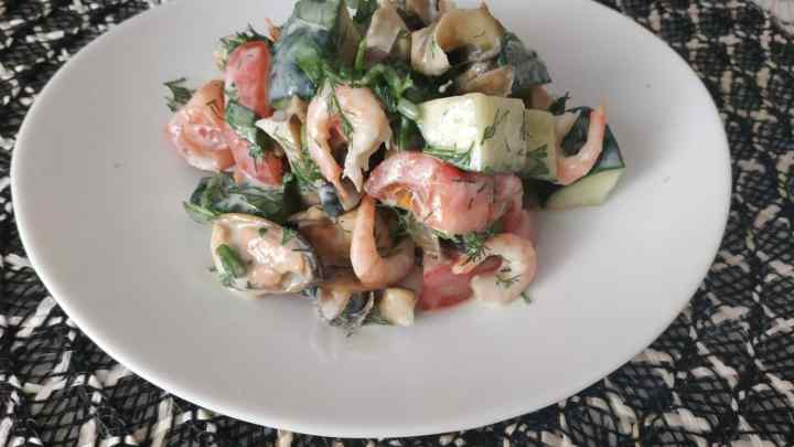 Як приготувати легкий салат з морепродуктами