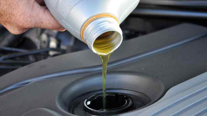 Коли міняти олію, а коли - амортизатори: рекомендовані роботи з автомобілем залежно від пробігу