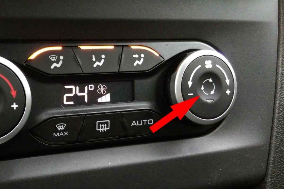 3 корисні кнопки в машині, про які чомусь не знають водії