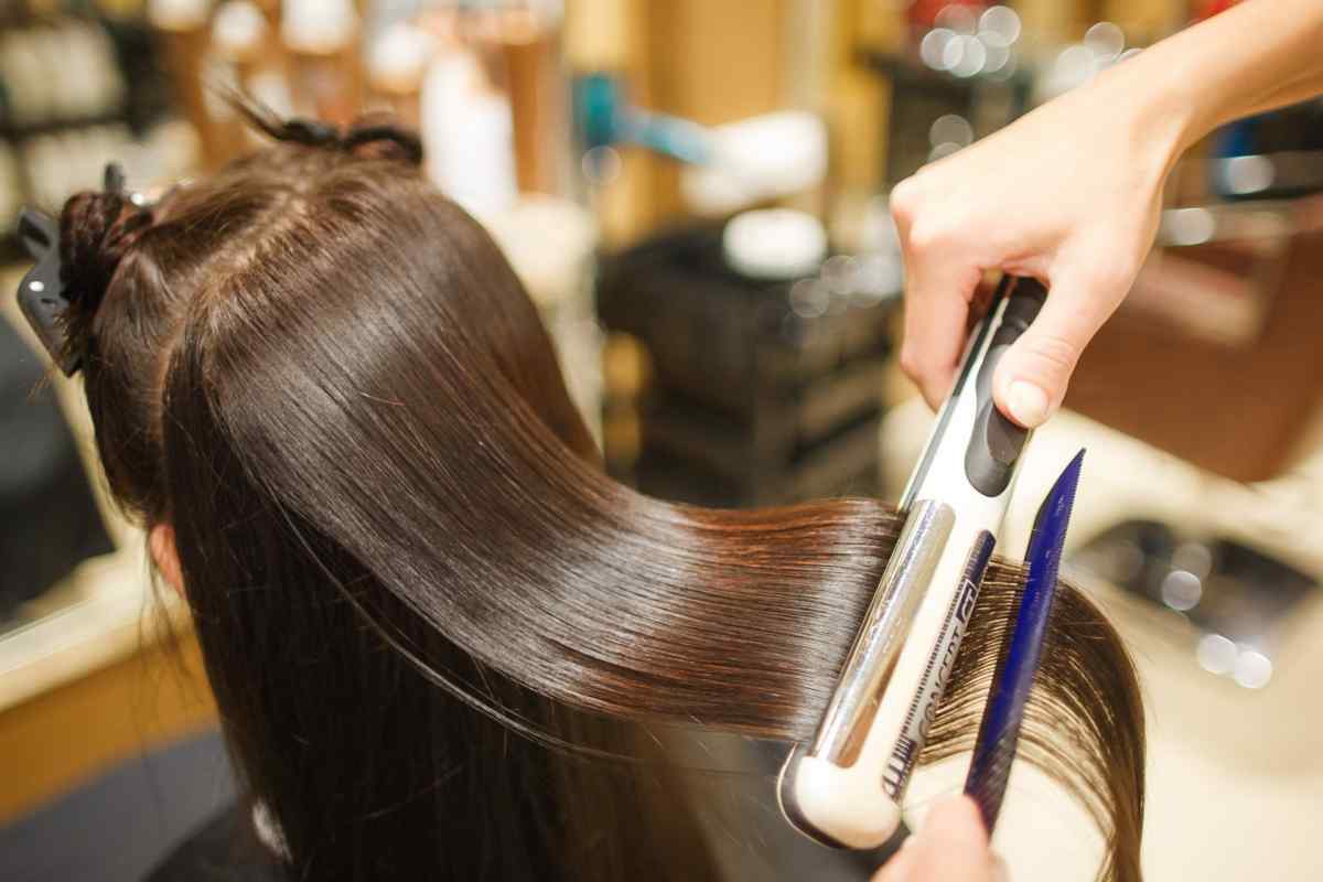 Як відновити волосся після освітлення