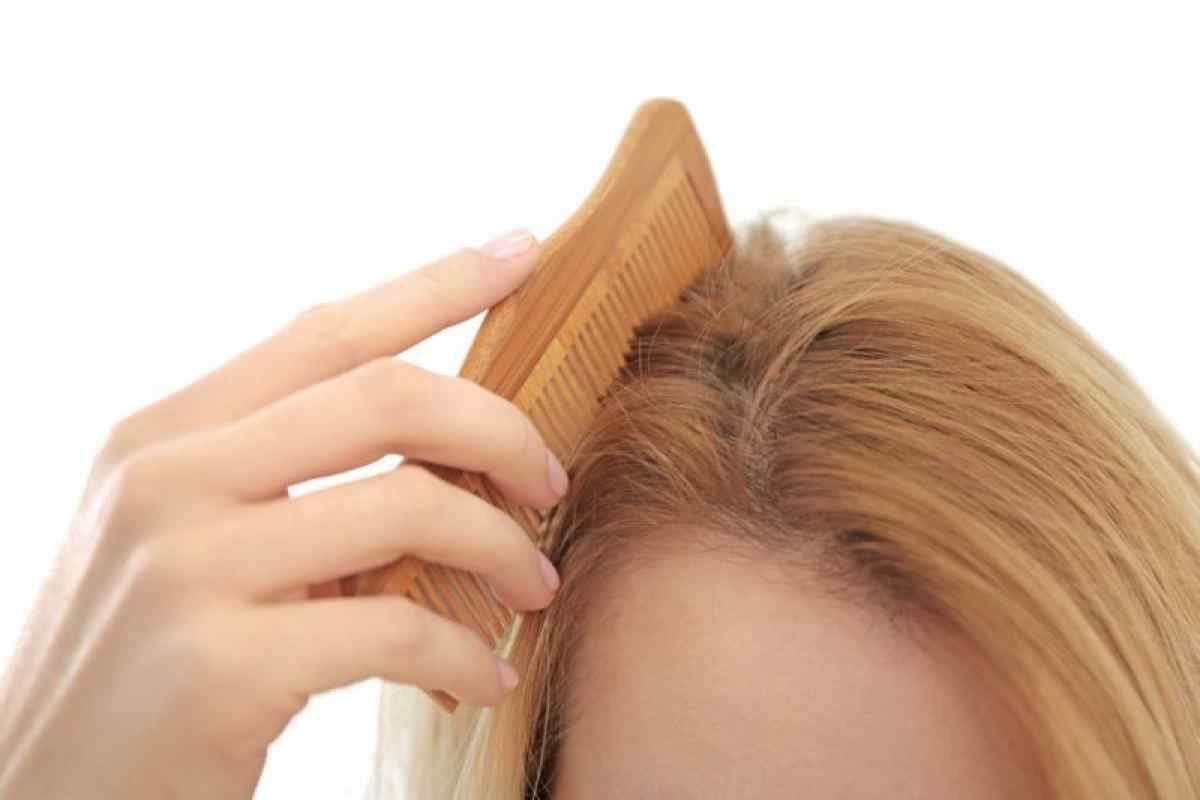 Як зупинити випадання волосся