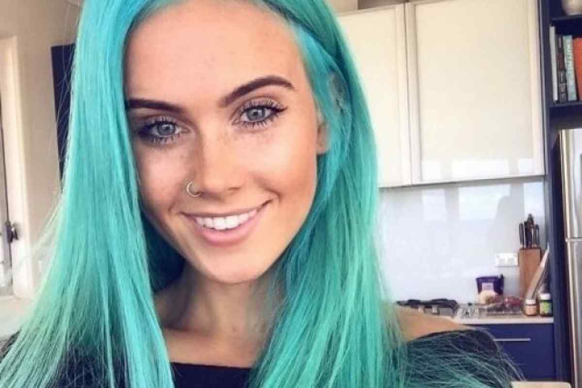 Як отримати блакитний колір волосся