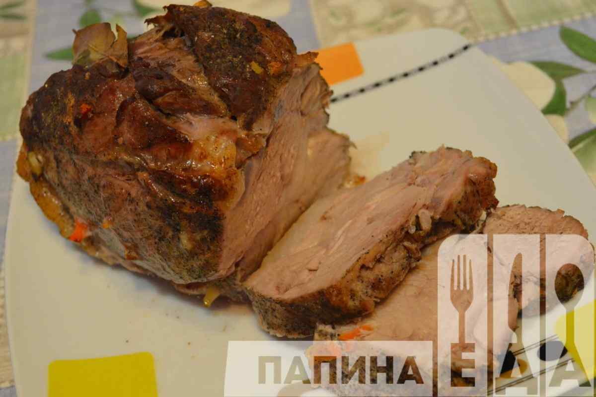 Як запекти свинину в духовці в рукаві смачній і соковитій