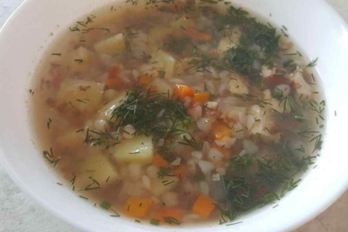Як приготувати гречаний суп