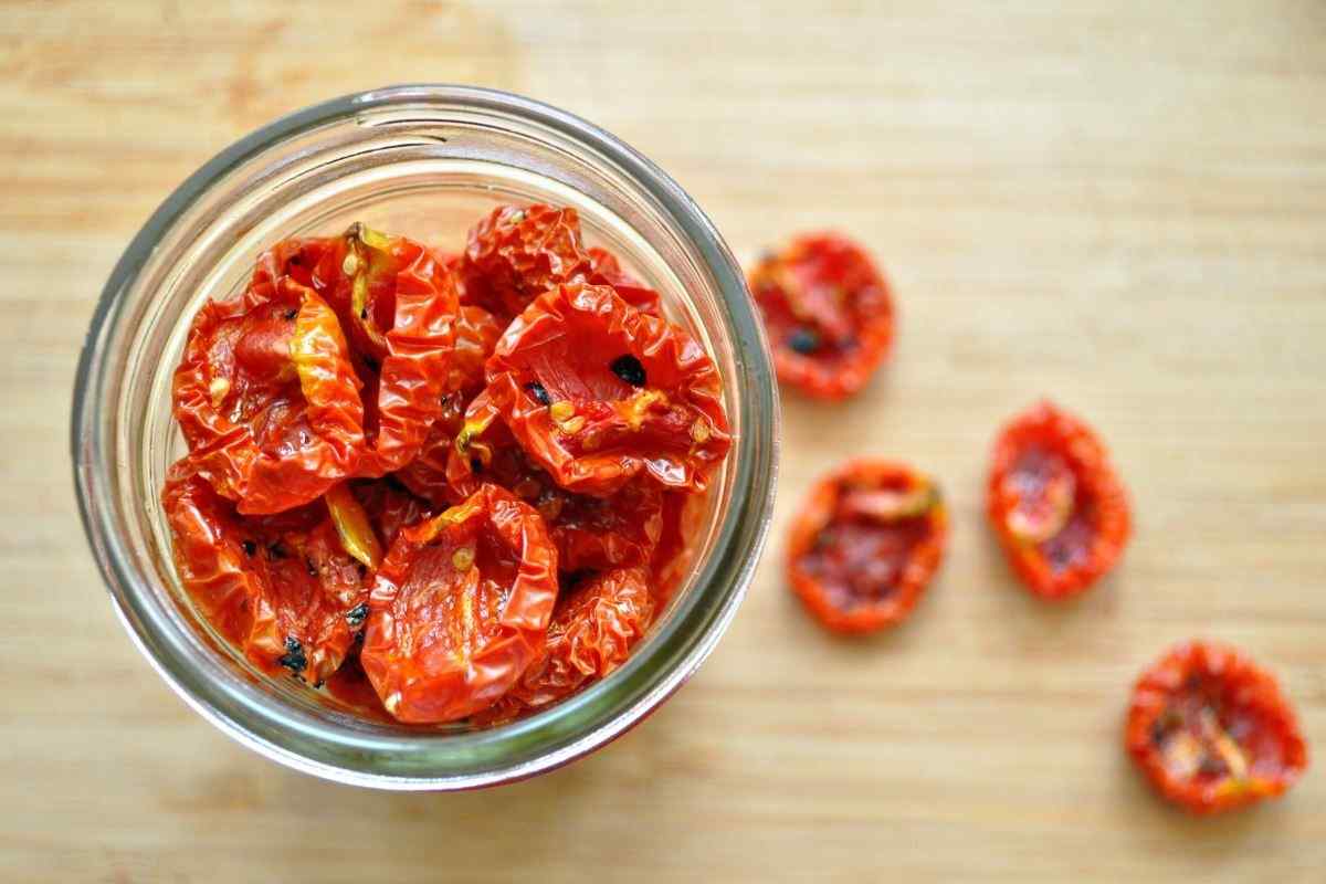 Як приготувати в "ялені томати
