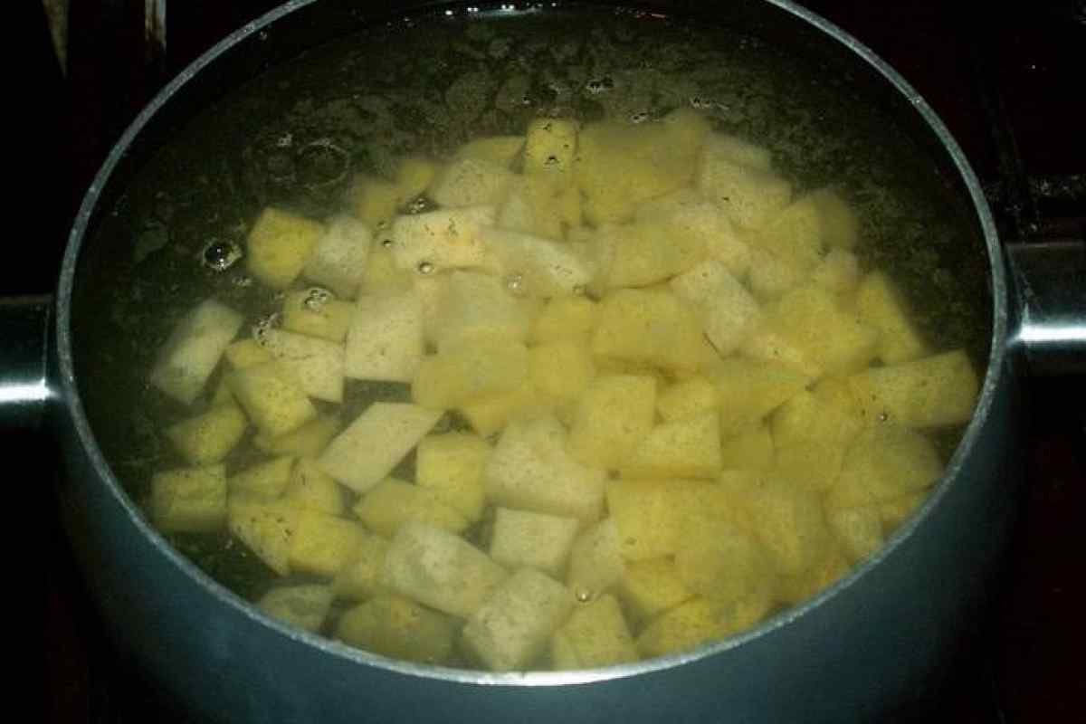 Як зварити картоплю