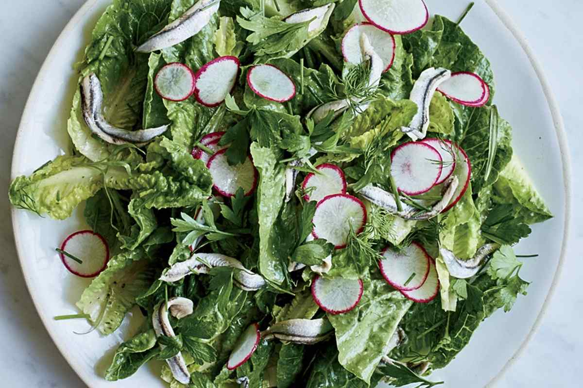 Як зробити салат з анчоусами