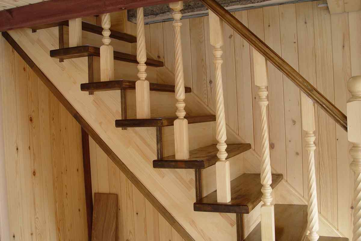 Як побудувати сходи дерев 'яні