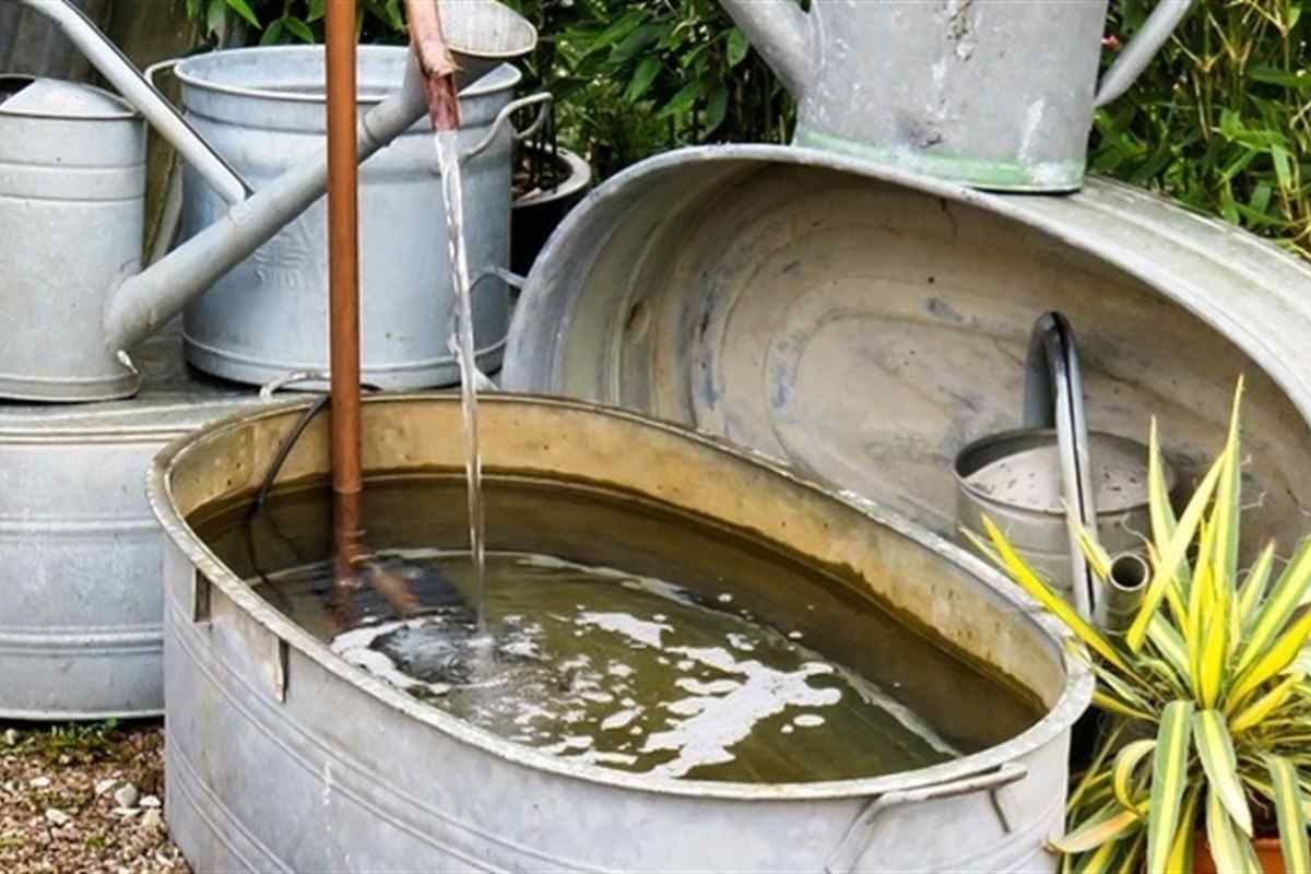 Як зберігати запаси води на дачі