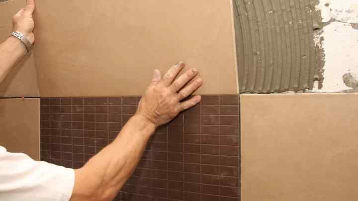 Як укладати плитку на стіні