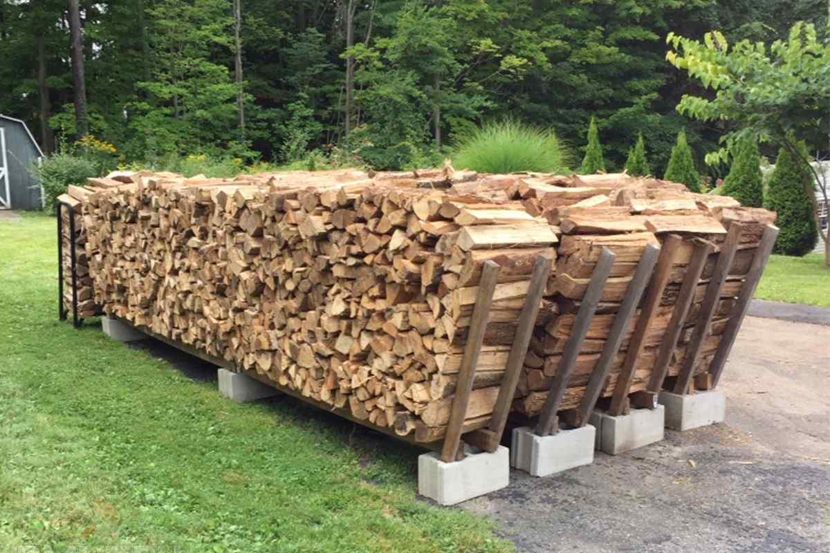 Як складати дрова