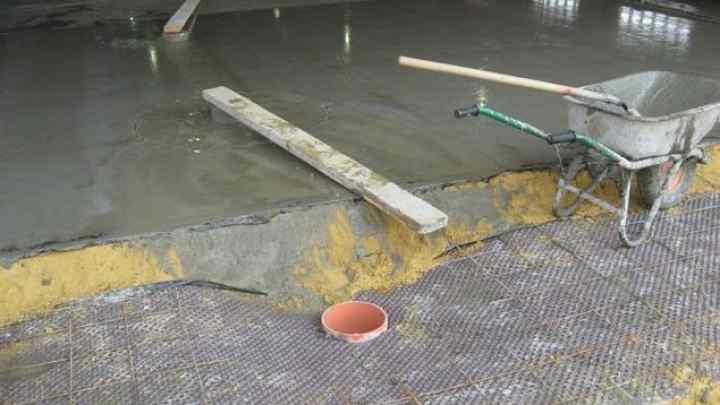 Як залити бетонну підлогу в гаражі