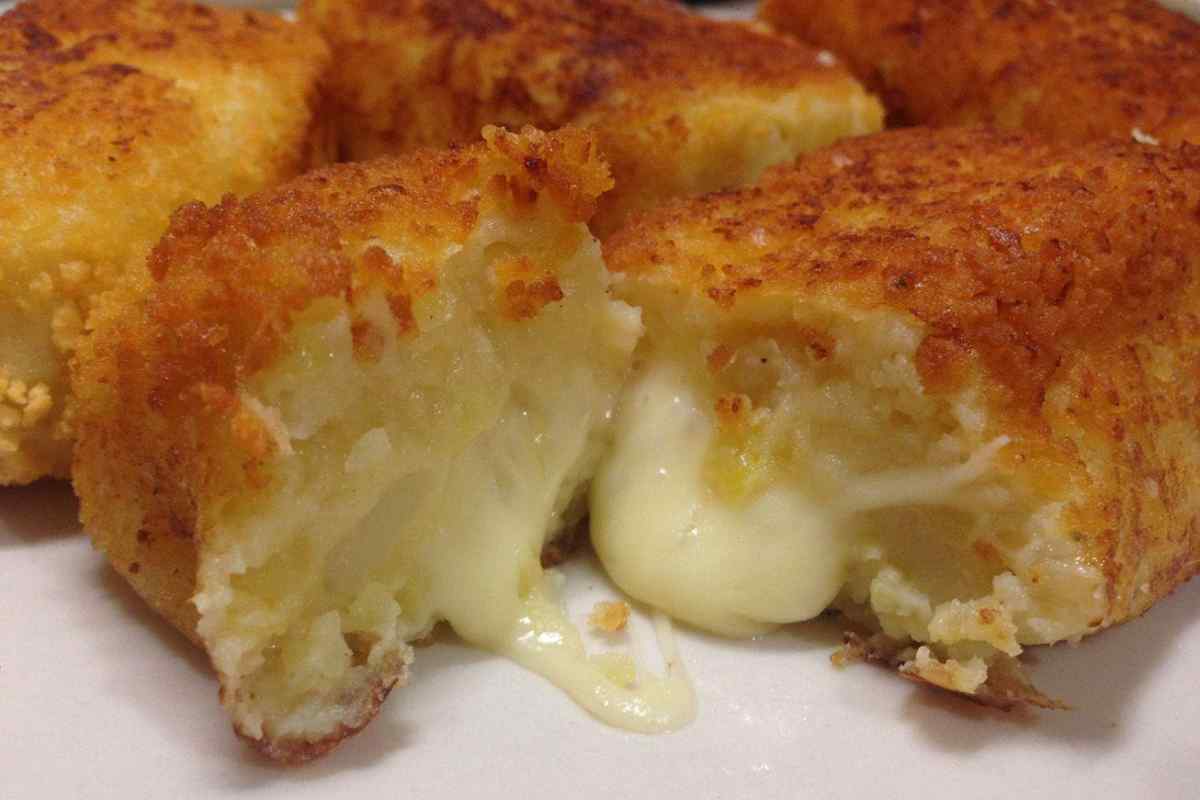 Як приготувати картопляні пелюшки з сиром