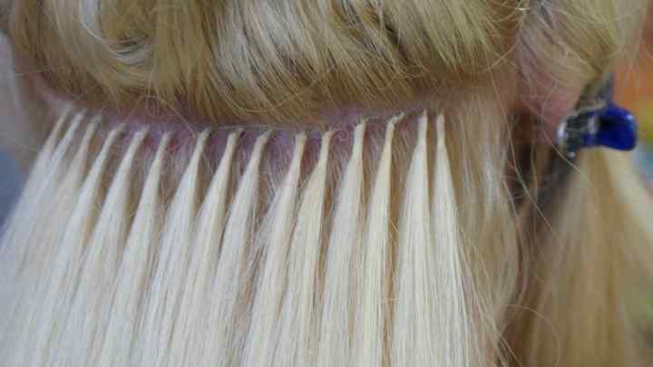 Як пофарбувати нарощене волосся