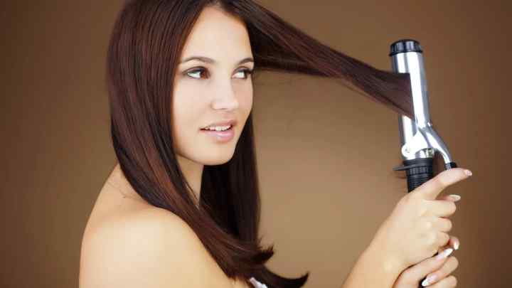 Як користуватися піною для укладання волосся