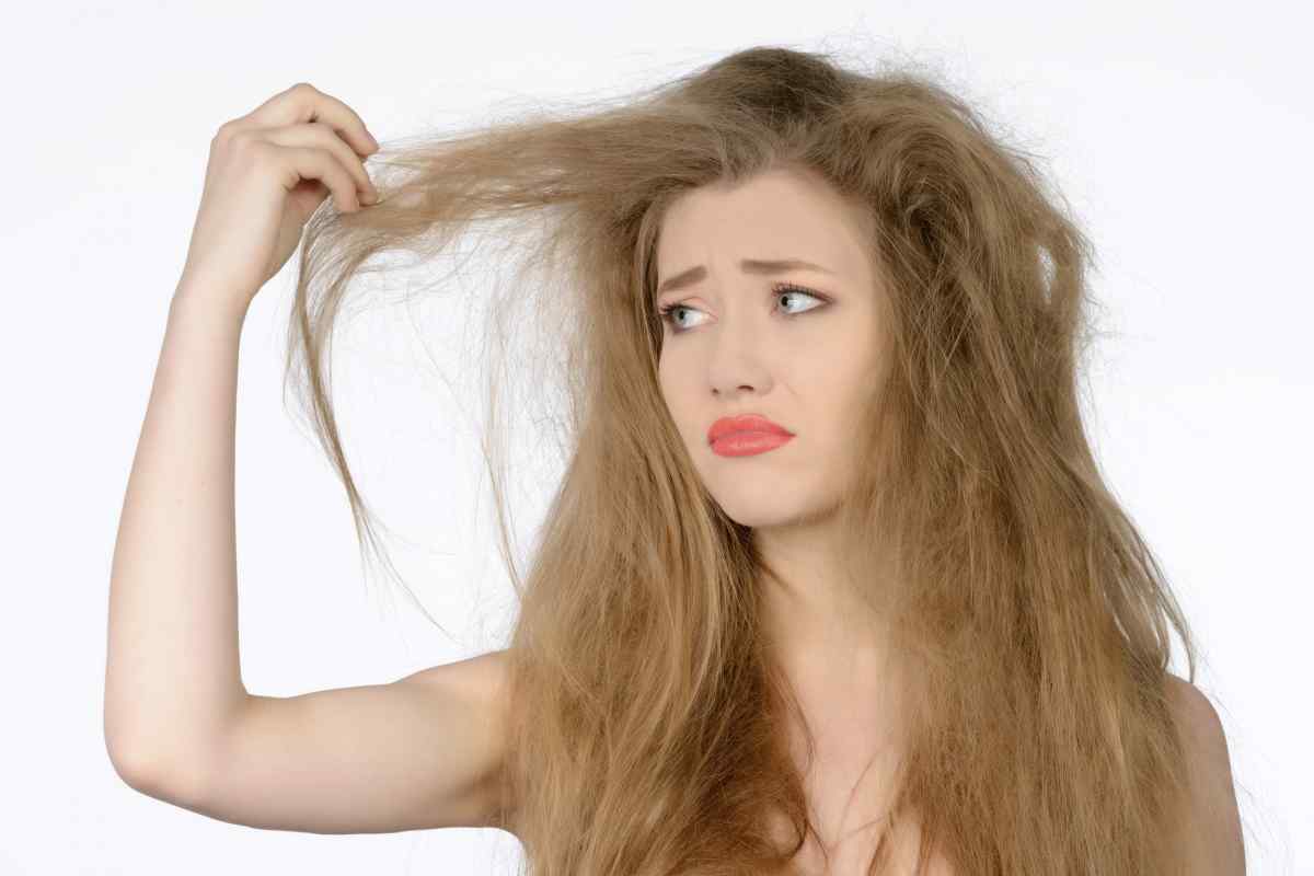 Як врятувати волосся від вологості