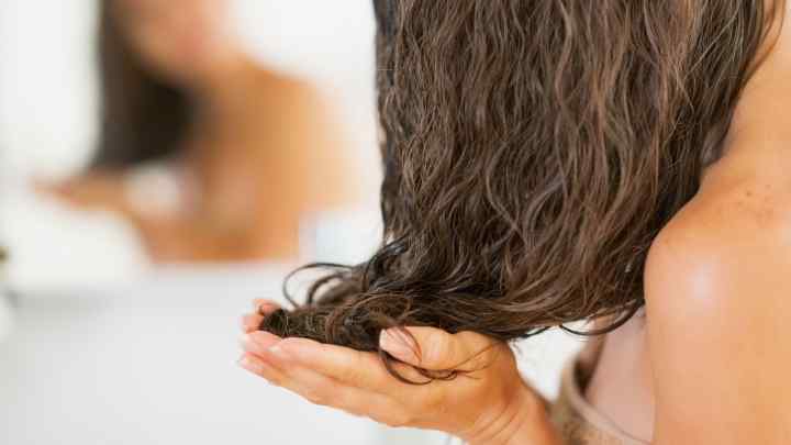 Як стимулювати зростання волосся