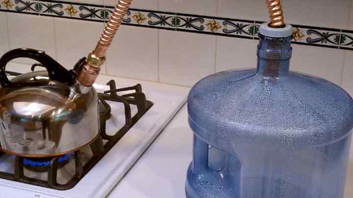 Як отримати дистильовану воду в домашніх умовах