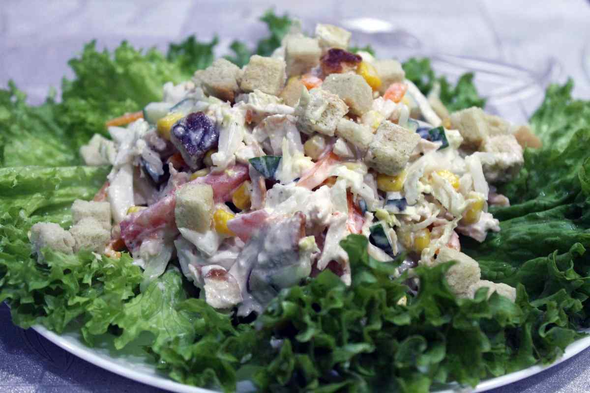 Як приготувати легкий і смачний салат