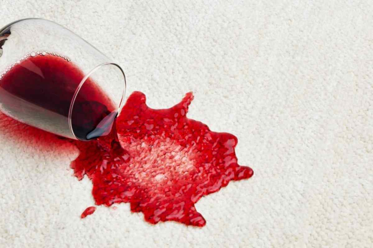 Як вилучити плями від вина