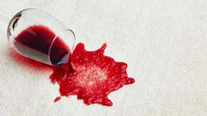 Як вилучити плями від вина