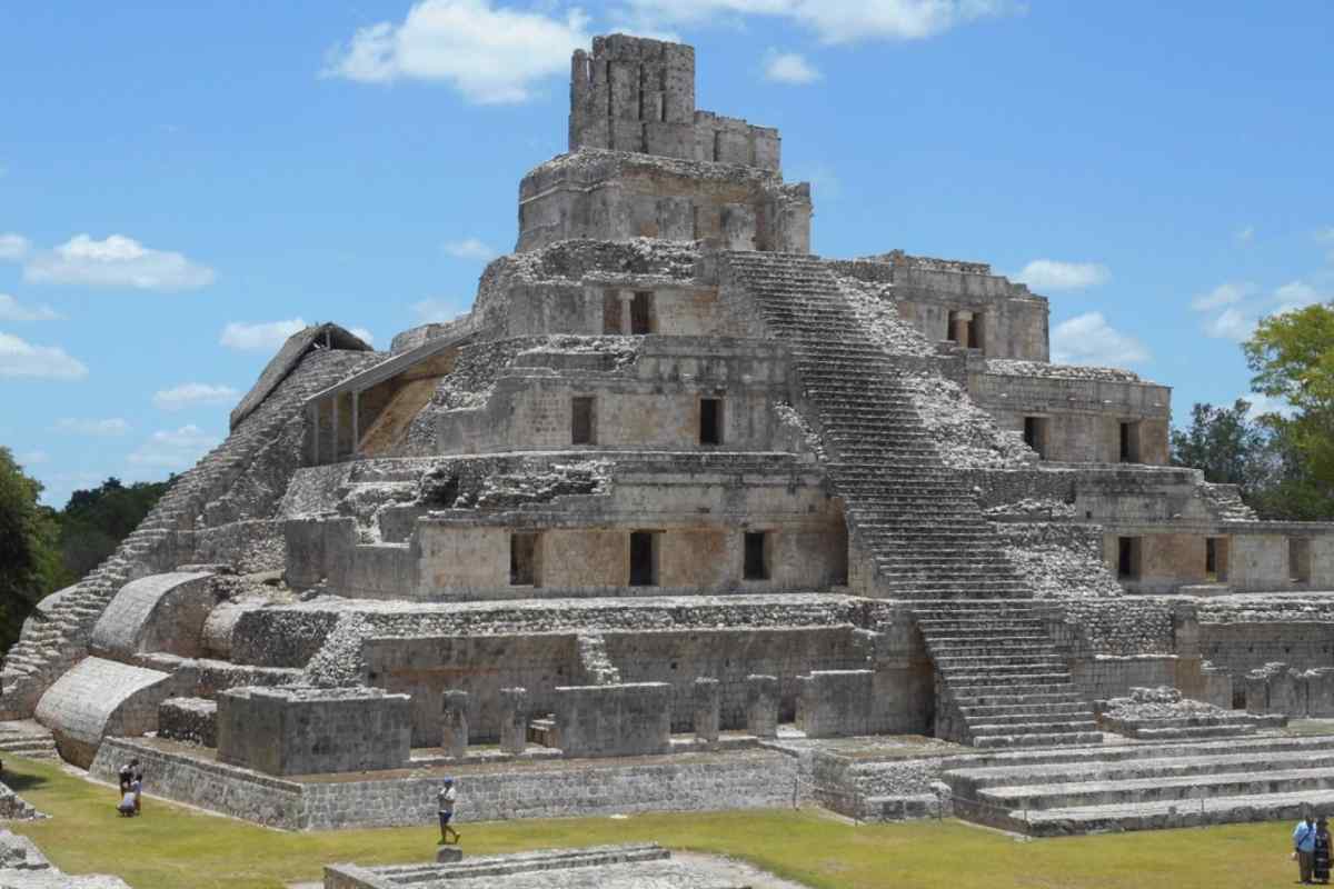 Де жили майя
