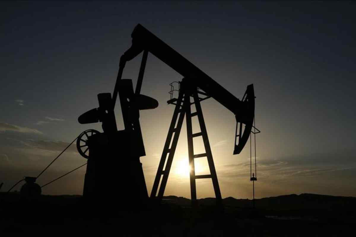Як видобувають нафту і газ