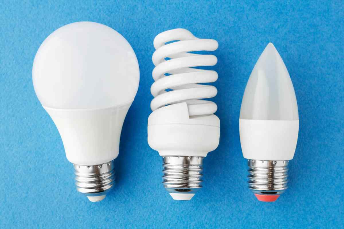 Чи шкідливі енергозберігаючі лампочки