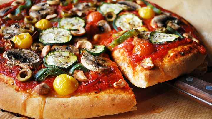 Як зробити смачну вегетаріанську піцу
