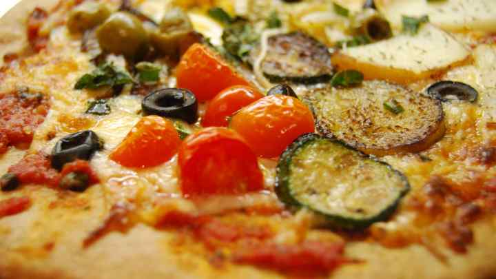 Справжня італійська піца: як її приготувати