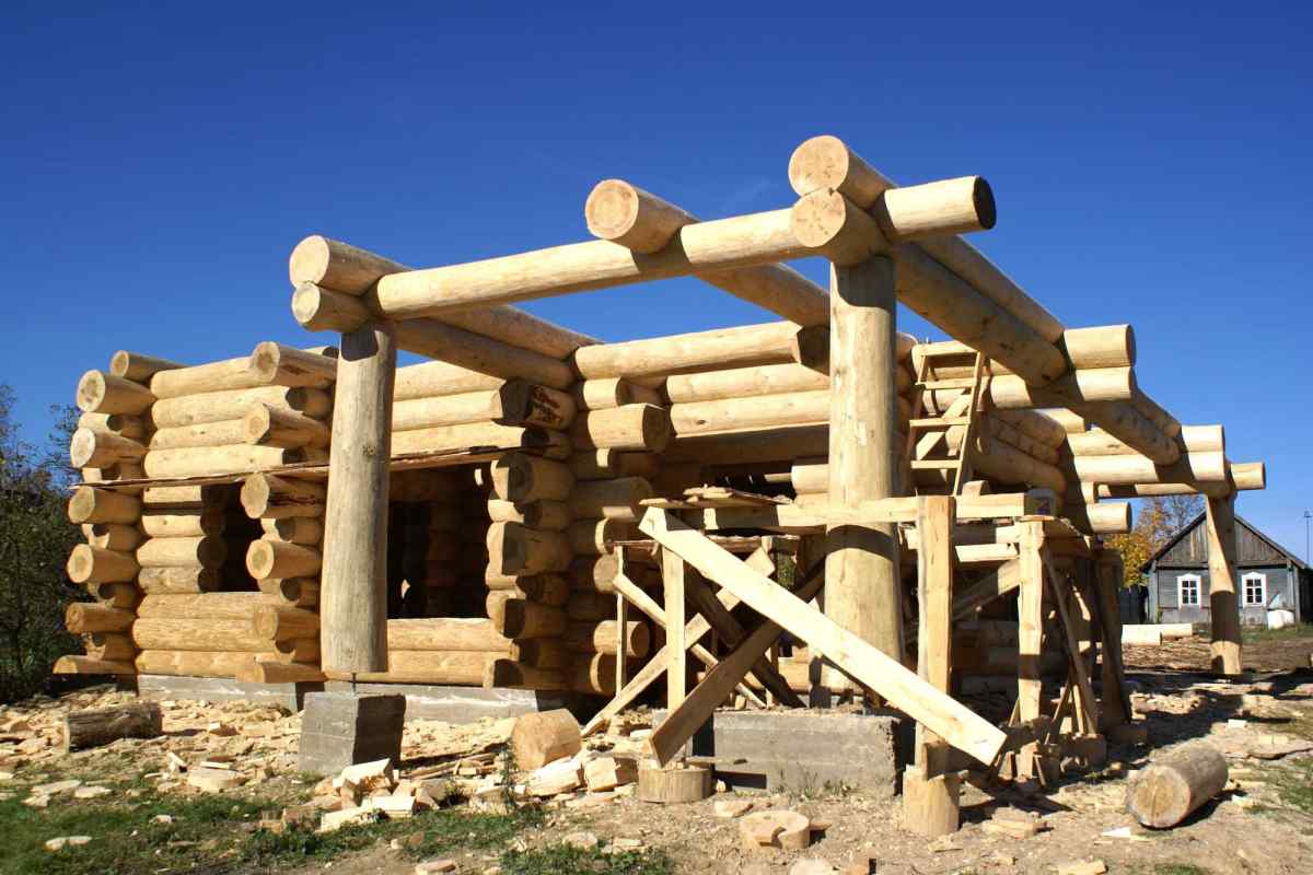 Як побудувати дерев 'яний зруб