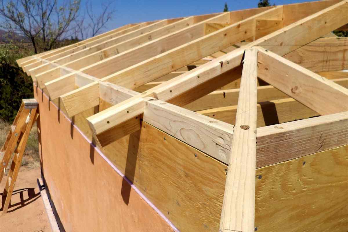 Як побудувати вальмовий дах