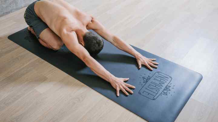 Як вибрати правильний килимок для йоги