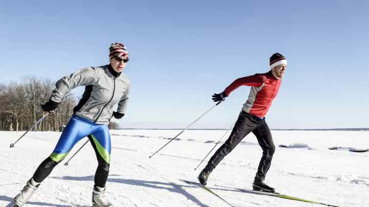 Як навчитися швидко бігати на лижах