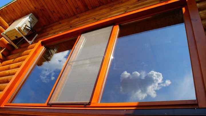 Як встановити ПВХ вікно в дерев 'яному будинку