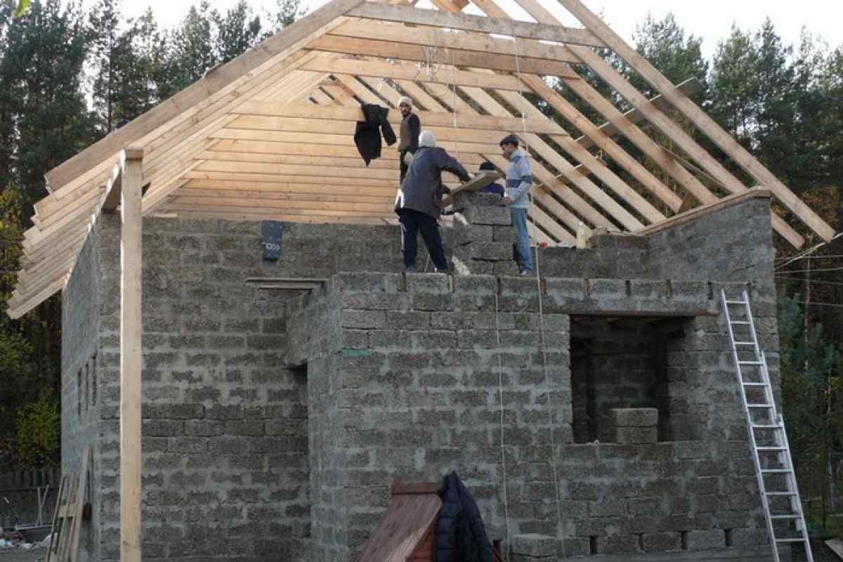 Як будувати дах будинку