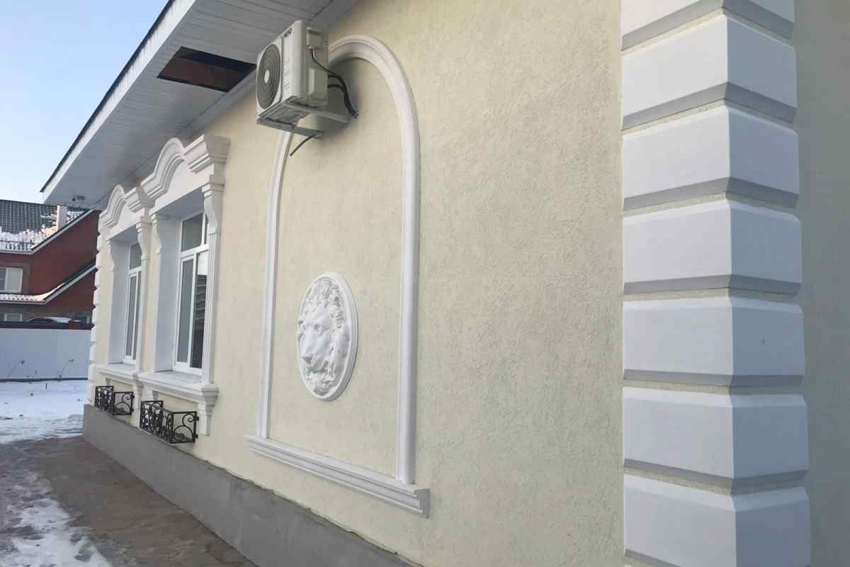 Фасадна штукатурка: захист і прикраса будинку