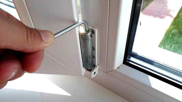 Як монтувати пластикові вікна