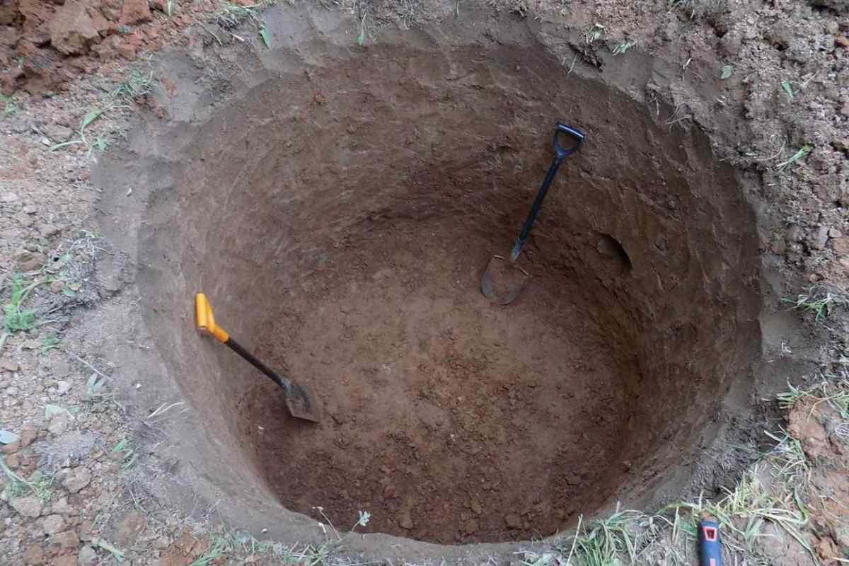 Як викопати яму взимку