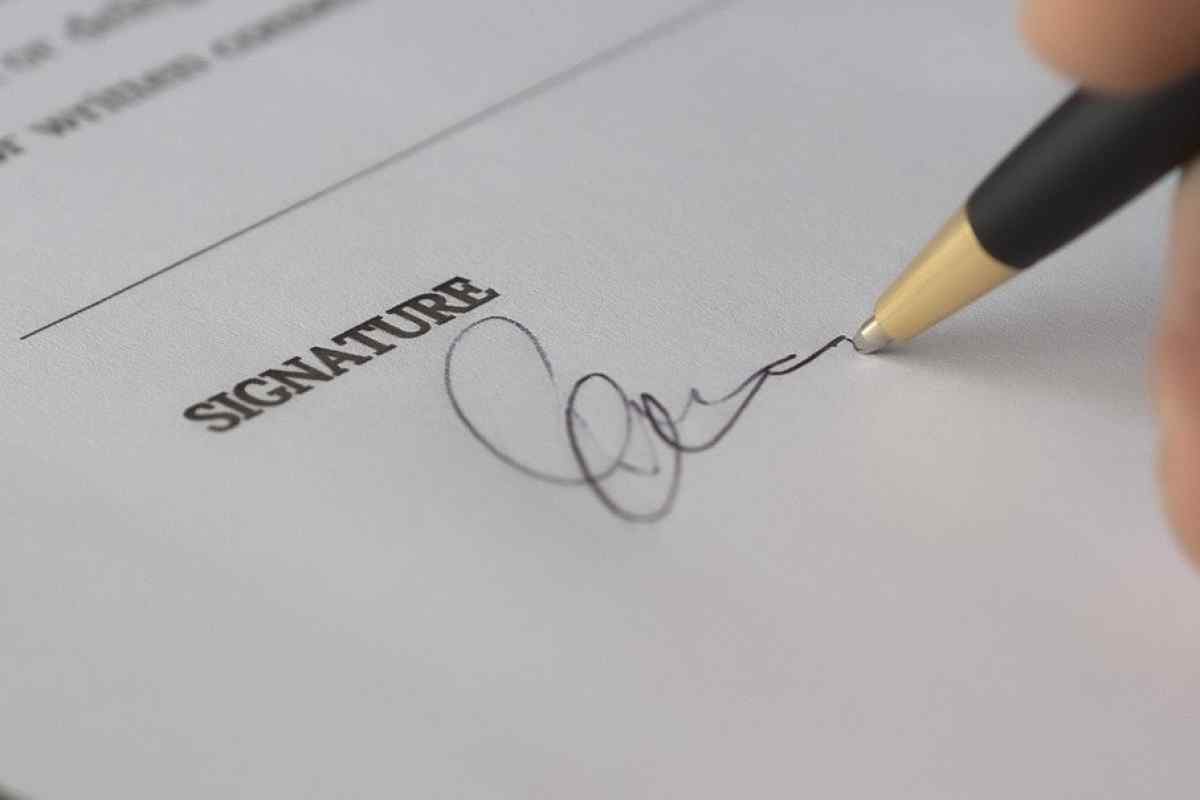 Як підписати діловий лист