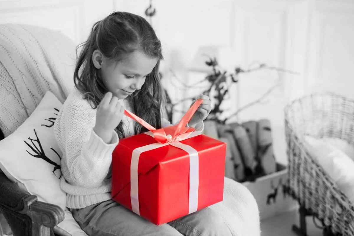 Як подарувати дитині подарунок