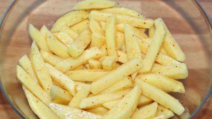 Як приготувати картоплю фрі вдома?