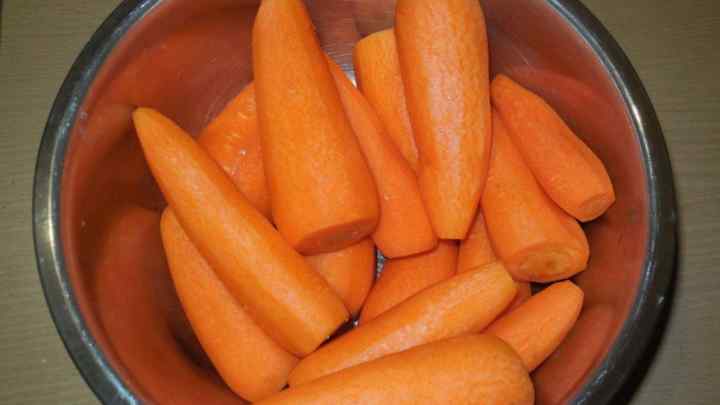 Як приготувати класичну корейську морквину